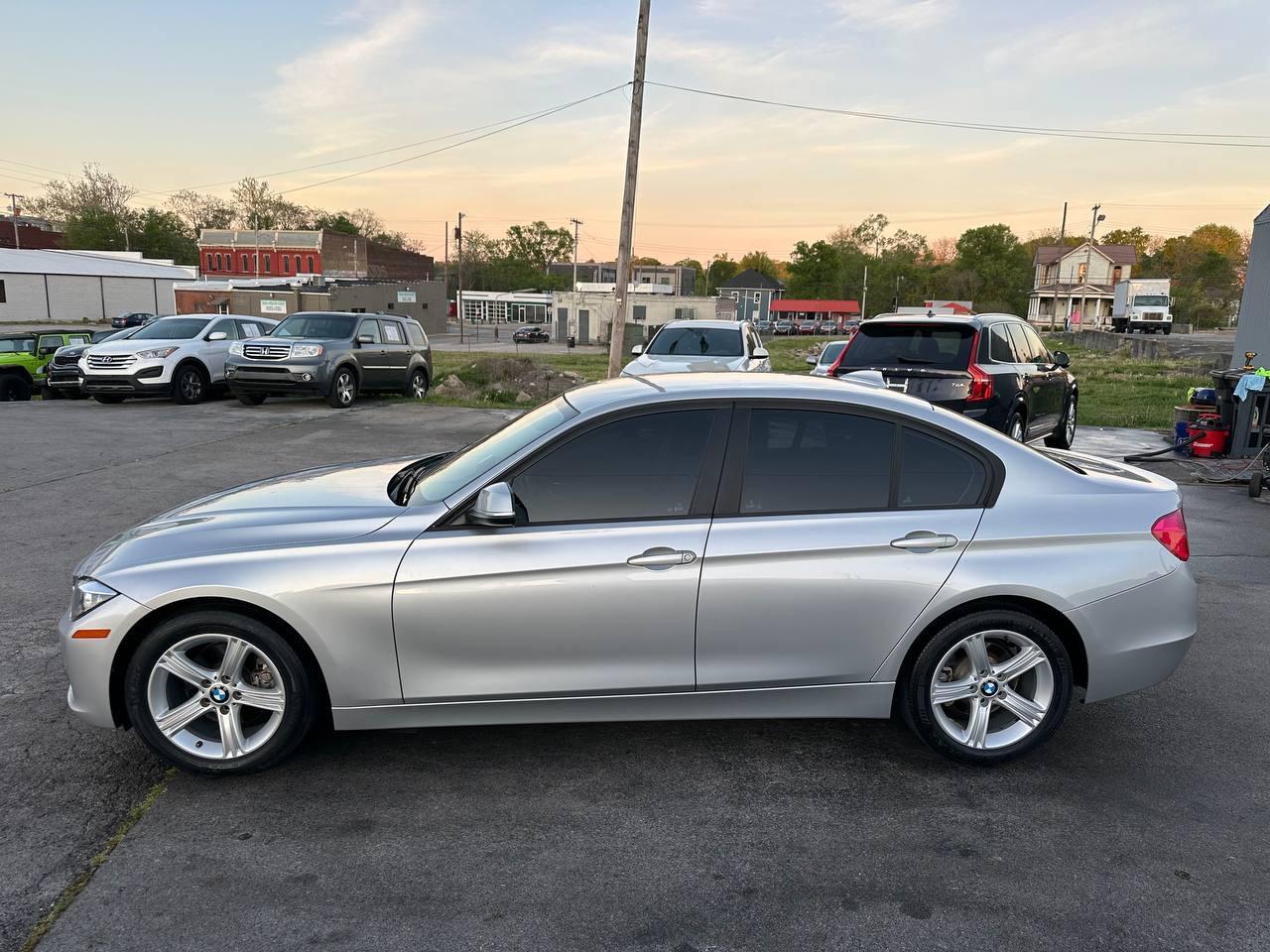 BMW 3-Series 320i Sedan 2014