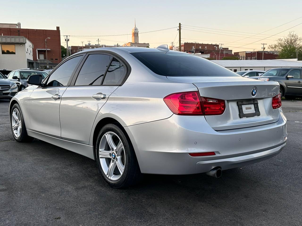 BMW 3-Series 320i Sedan 2014
