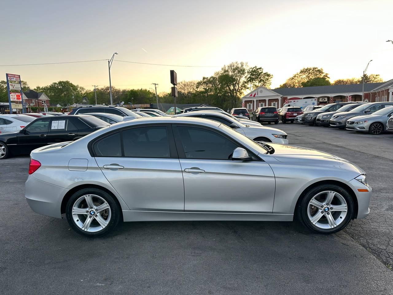 BMW 3-Series 320i Sedan 2014