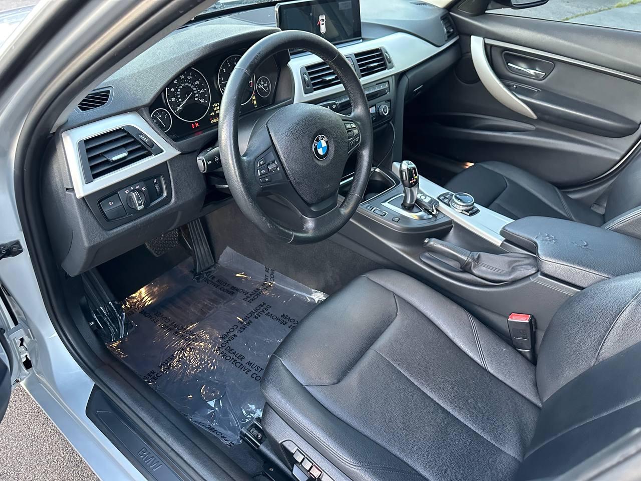 BMW 3-Series 320i Sedan 2014