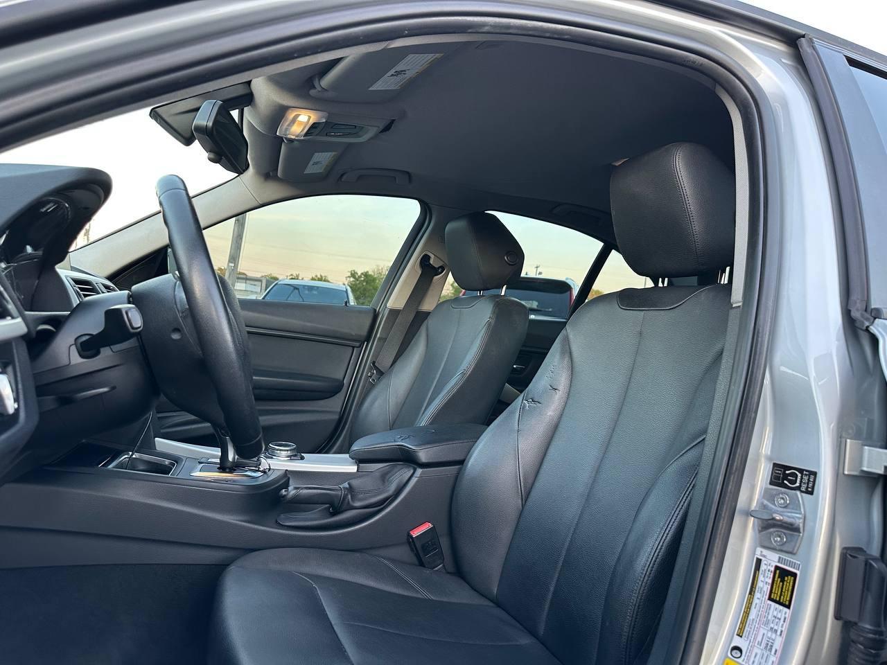 BMW 3-Series 320i Sedan 2014