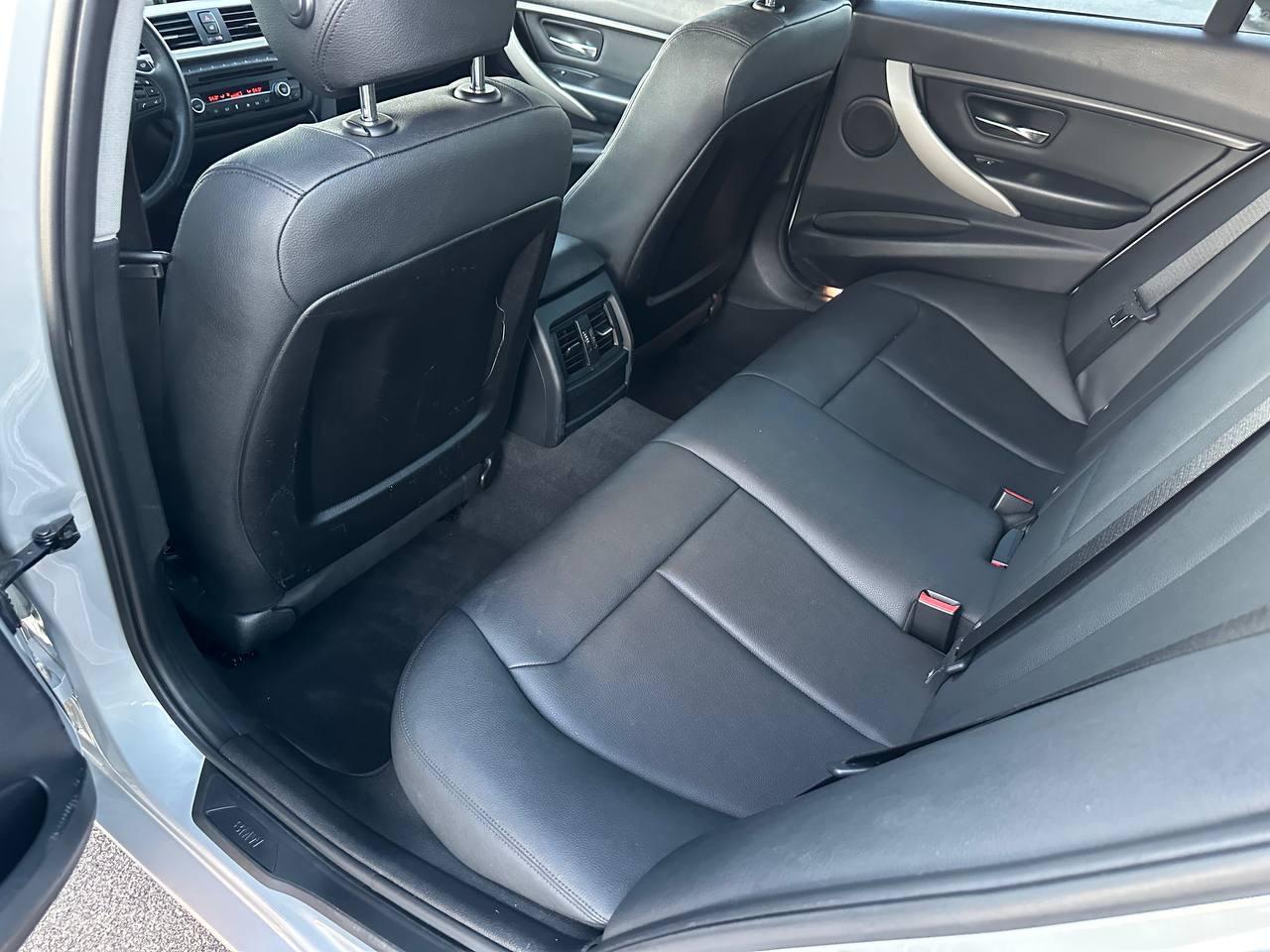 BMW 3-Series 320i Sedan 2014