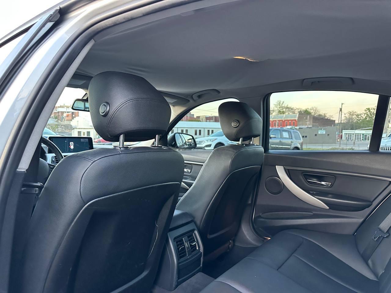 BMW 3-Series 320i Sedan 2014