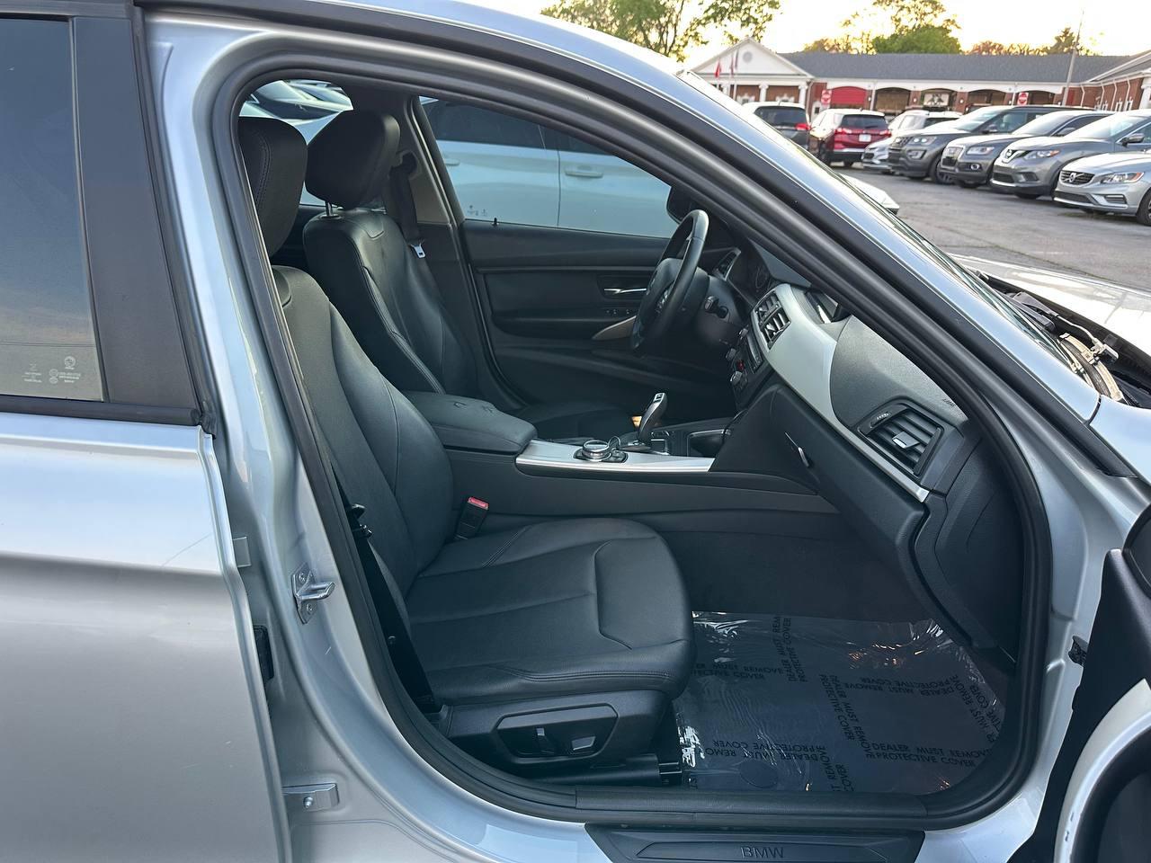 BMW 3-Series 320i Sedan 2014