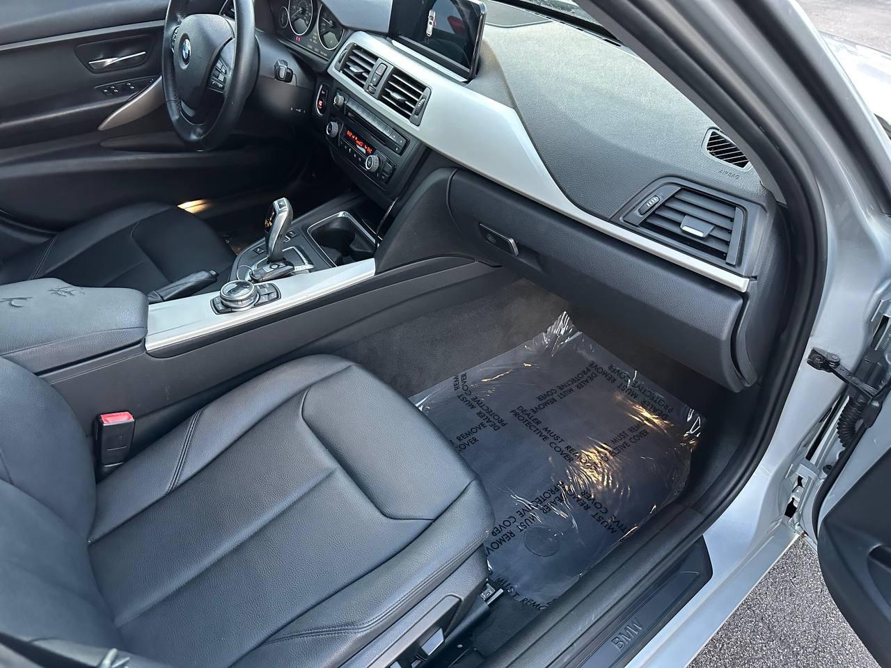 BMW 3-Series 320i Sedan 2014