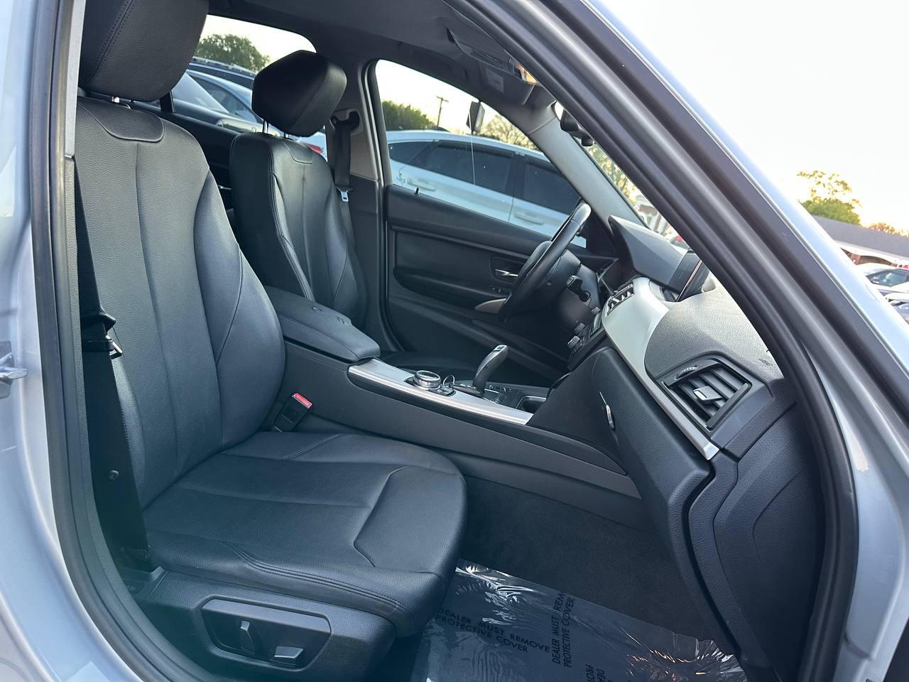 BMW 3-Series 320i Sedan 2014