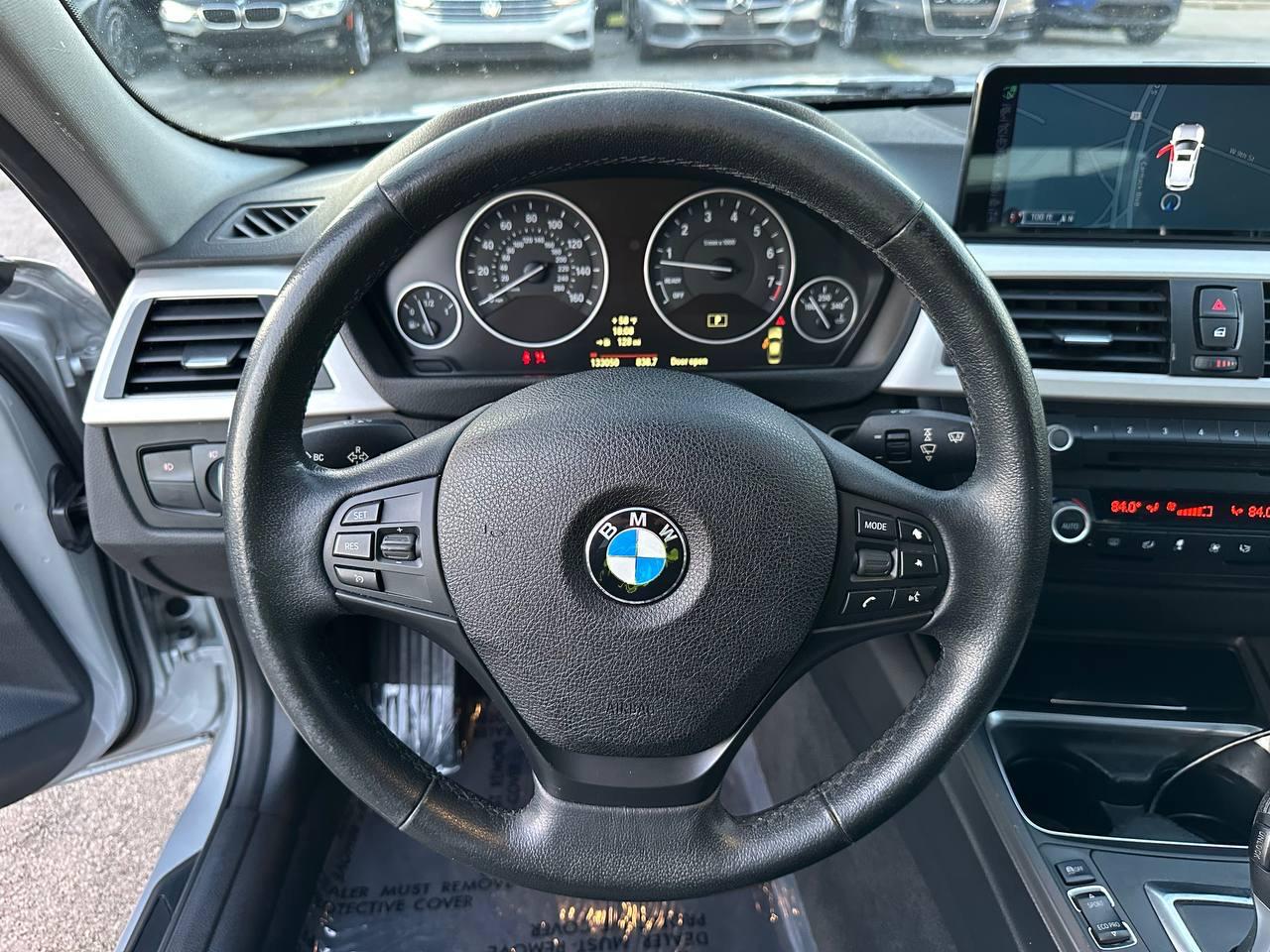 BMW 3-Series 320i Sedan 2014