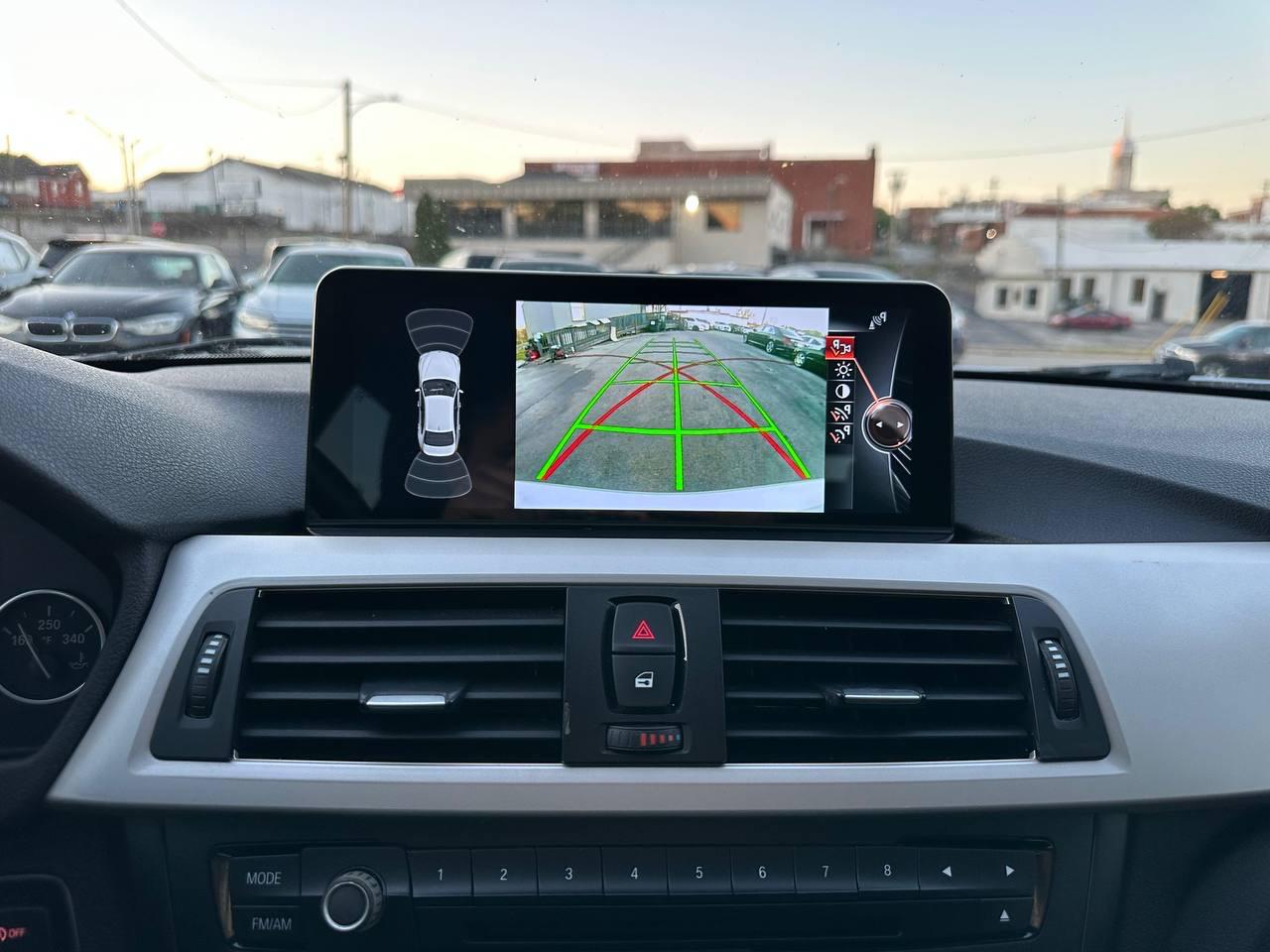 BMW 3-Series 320i Sedan 2014