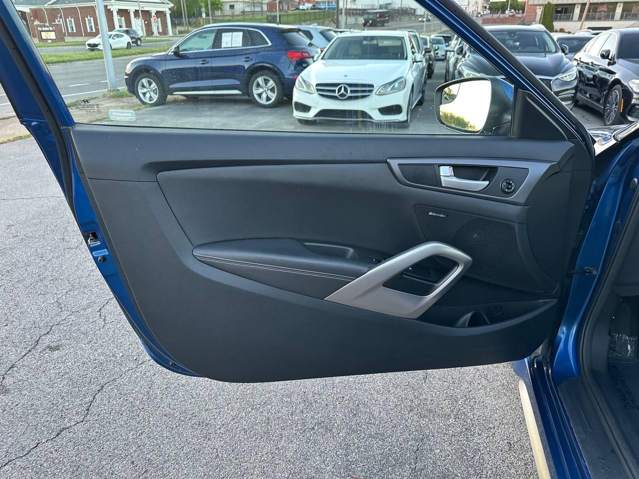 Hyundai Veloster Turbo 6AT 2016