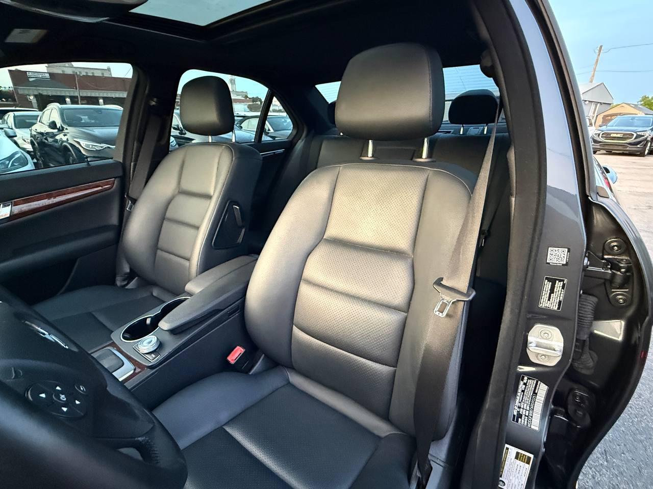 Mercedes-Benz C-Class C300 4MATIC Sport Sedan 2010