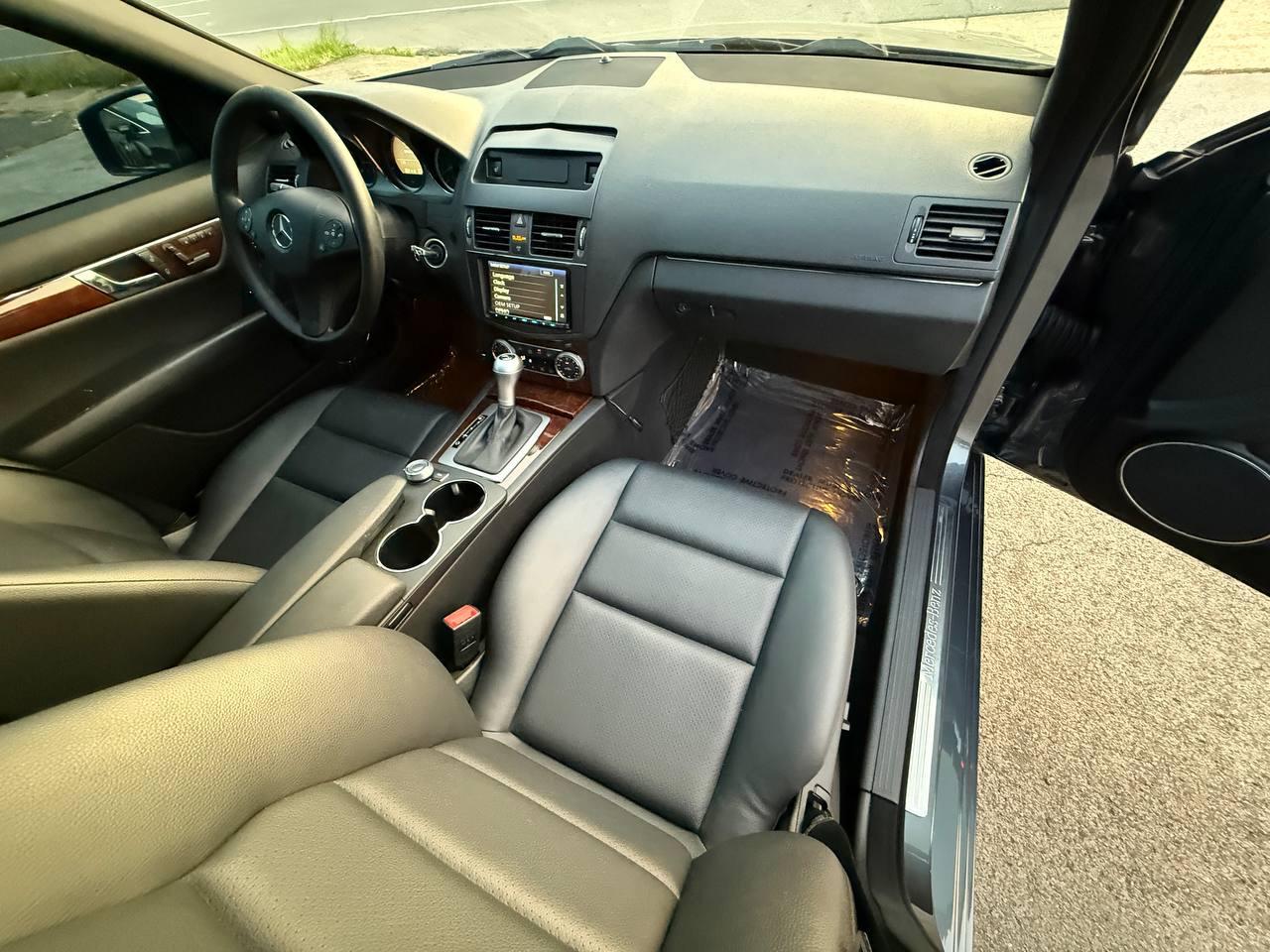 Mercedes-Benz C-Class C300 4MATIC Sport Sedan 2010