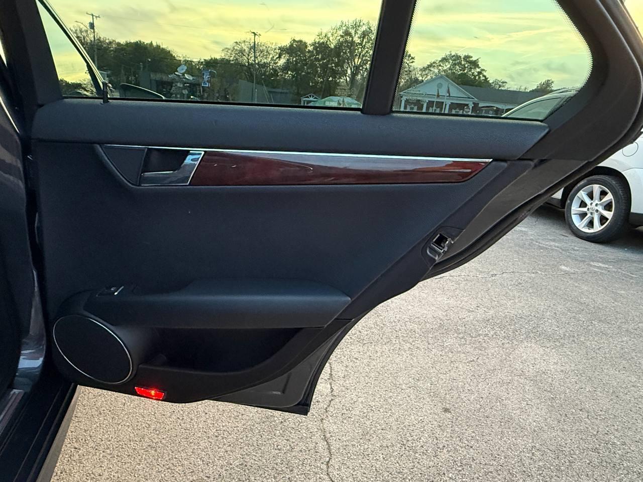 Mercedes-Benz C-Class C300 4MATIC Sport Sedan 2010