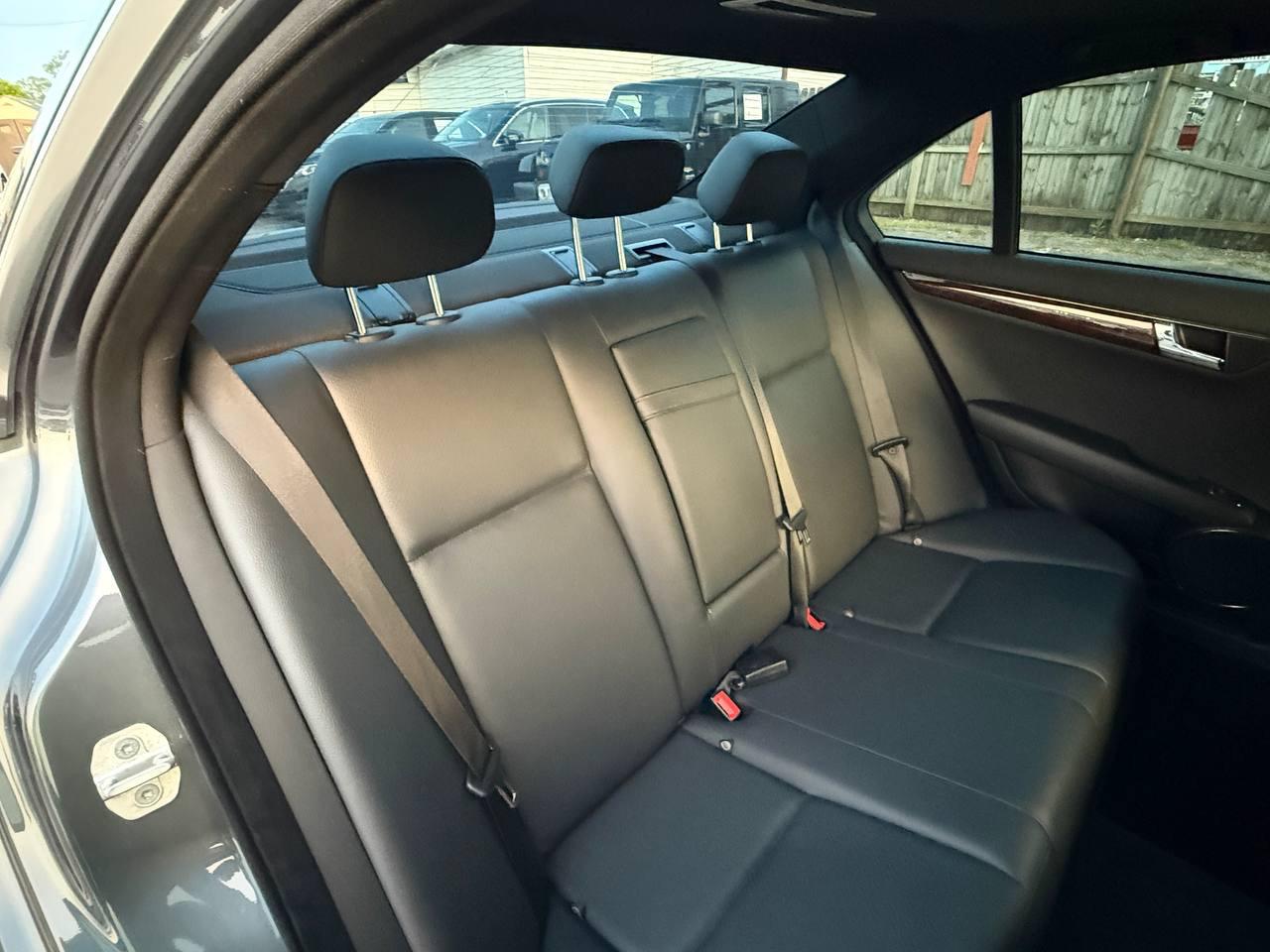 Mercedes-Benz C-Class C300 4MATIC Sport Sedan 2010