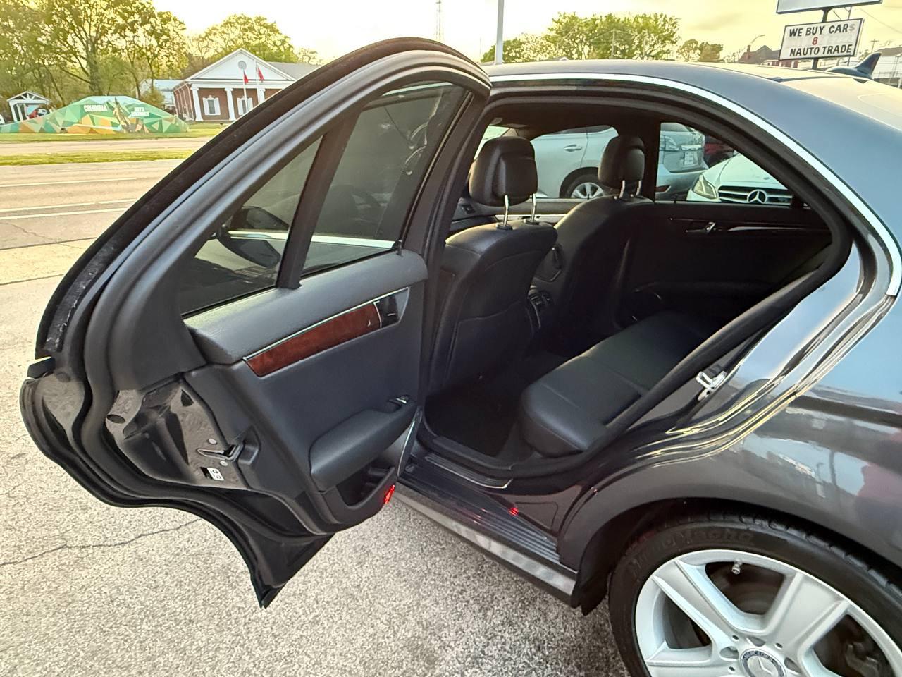 Mercedes-Benz C-Class C300 4MATIC Sport Sedan 2010