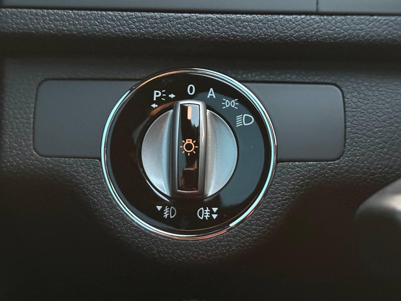 Mercedes-Benz C-Class C300 4MATIC Sport Sedan 2010