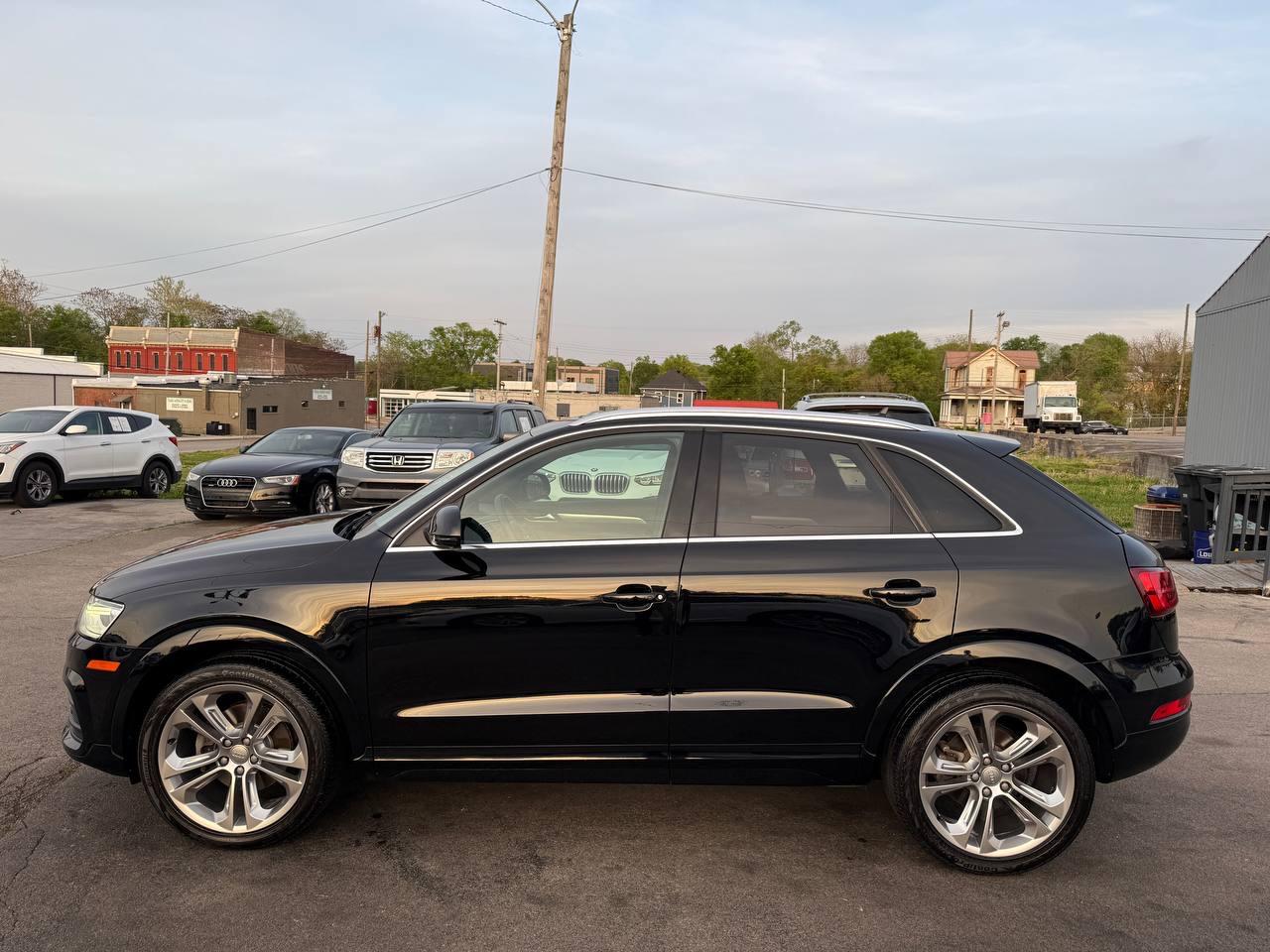 Audi Q3 2.0T quattro Premium Plus 2016