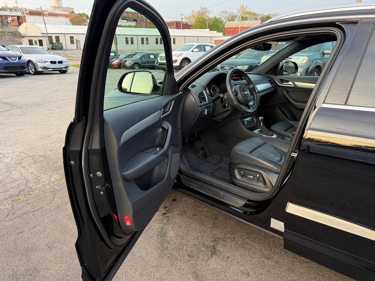 Audi Q3 2.0T quattro Premium Plus 2016