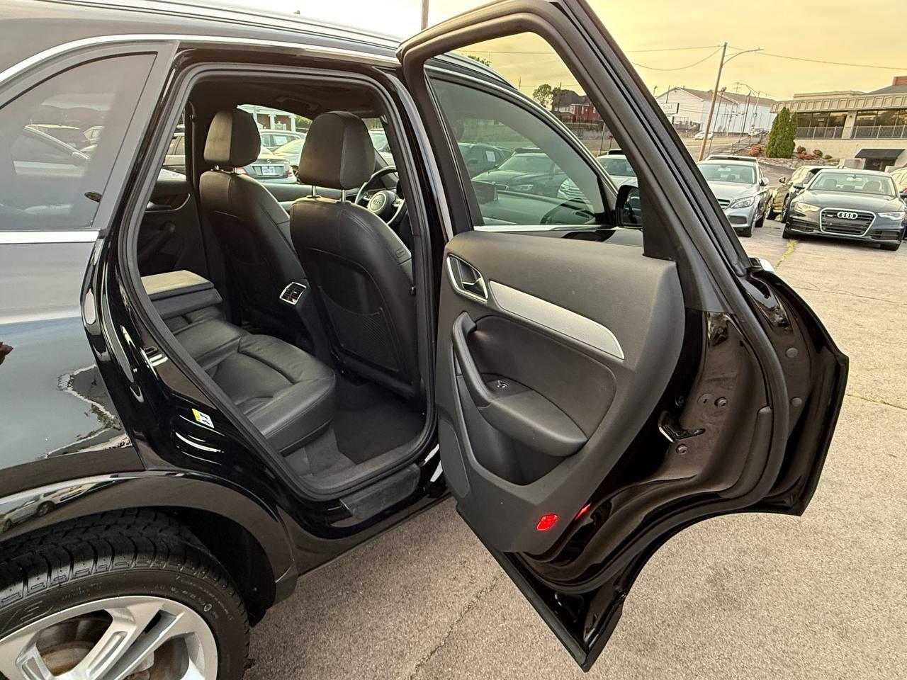 Audi Q3 2.0T quattro Premium Plus 2016