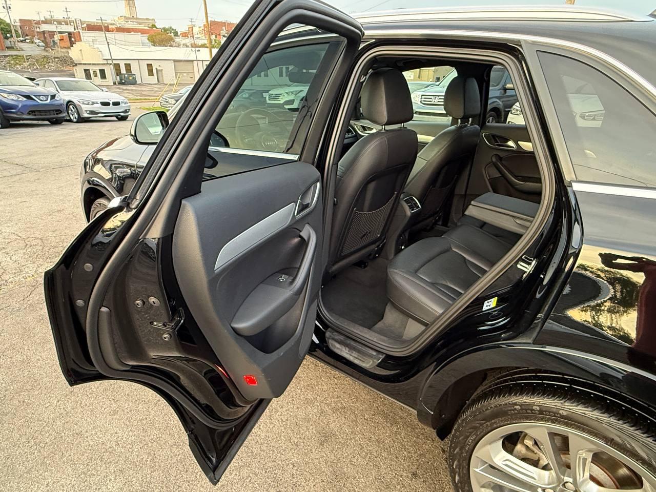 Audi Q3 2.0T quattro Premium Plus 2016