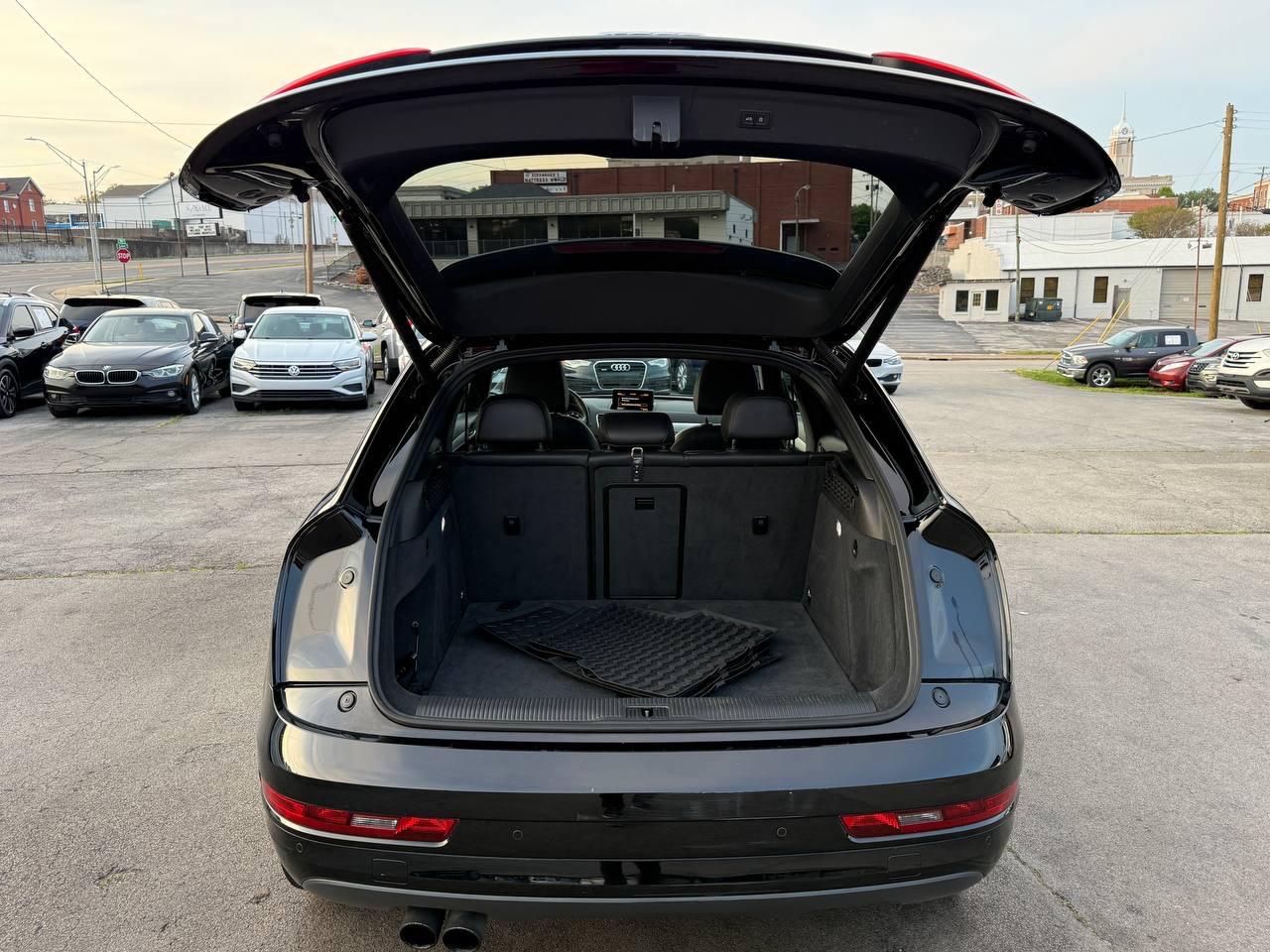 Audi Q3 2.0T quattro Premium Plus 2016