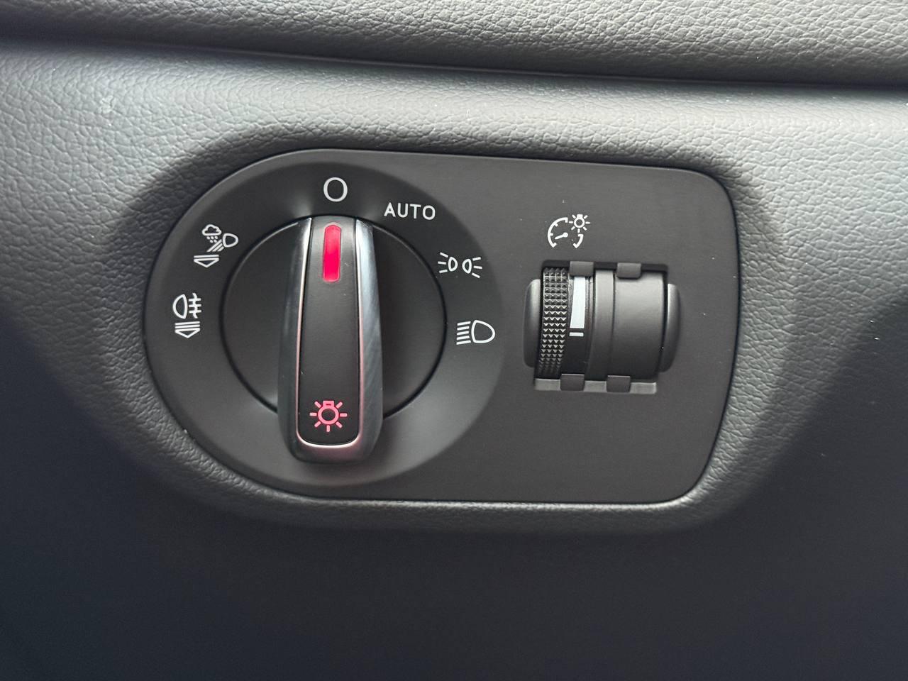 Audi Q3 2.0T quattro Premium Plus 2016