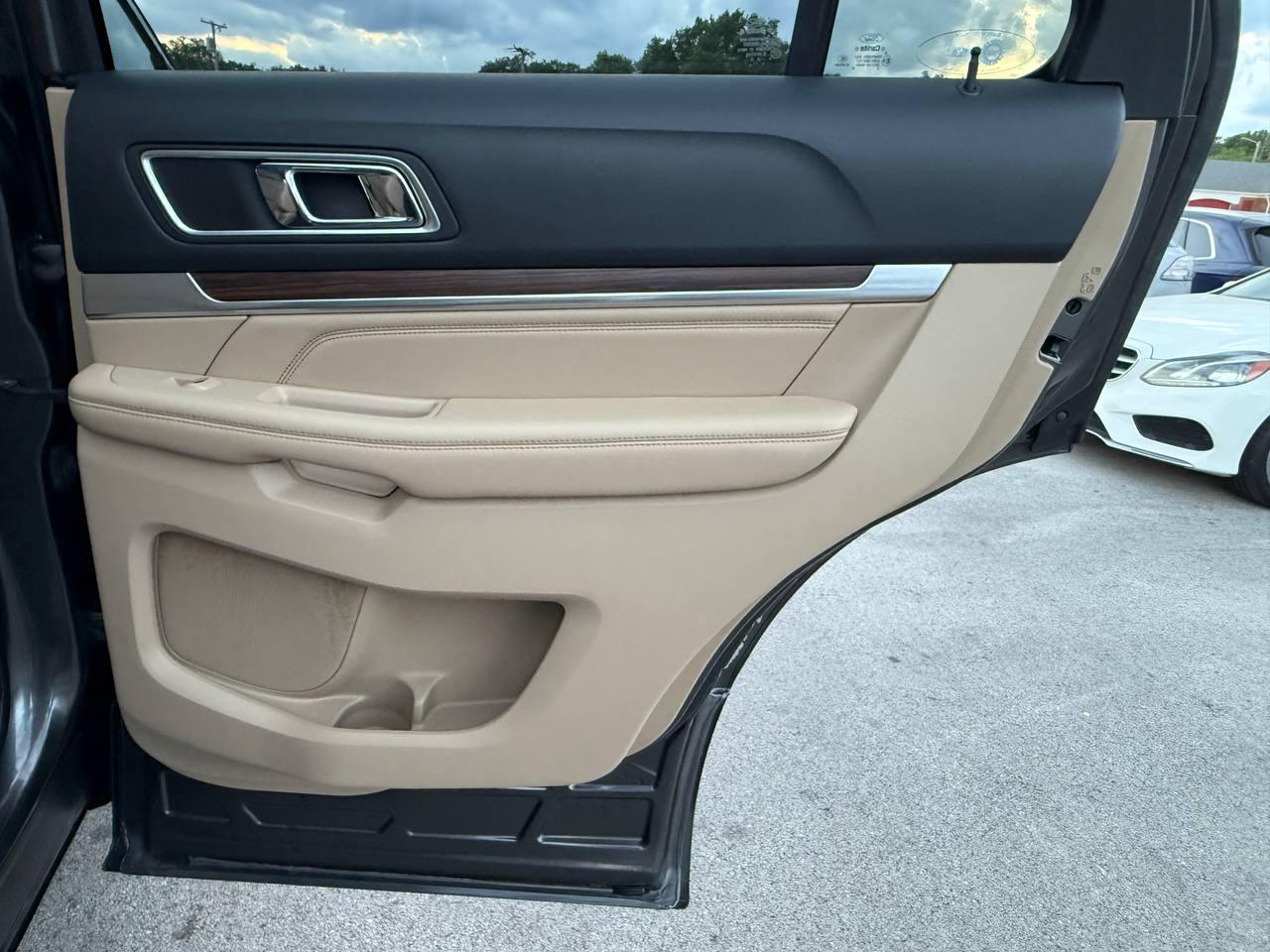 Ford Explorer Limited 4WD 2016