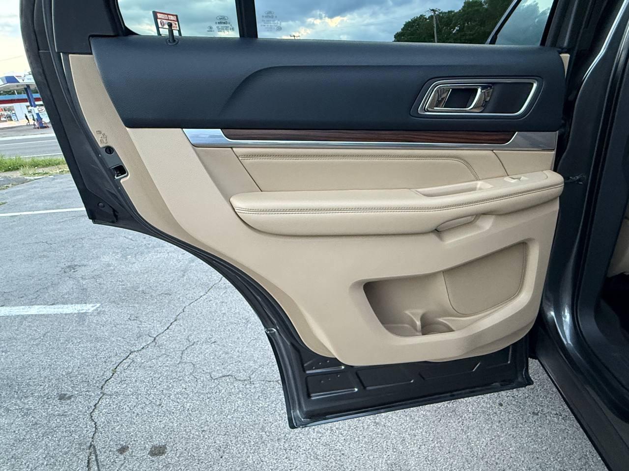 Ford Explorer Limited 4WD 2016