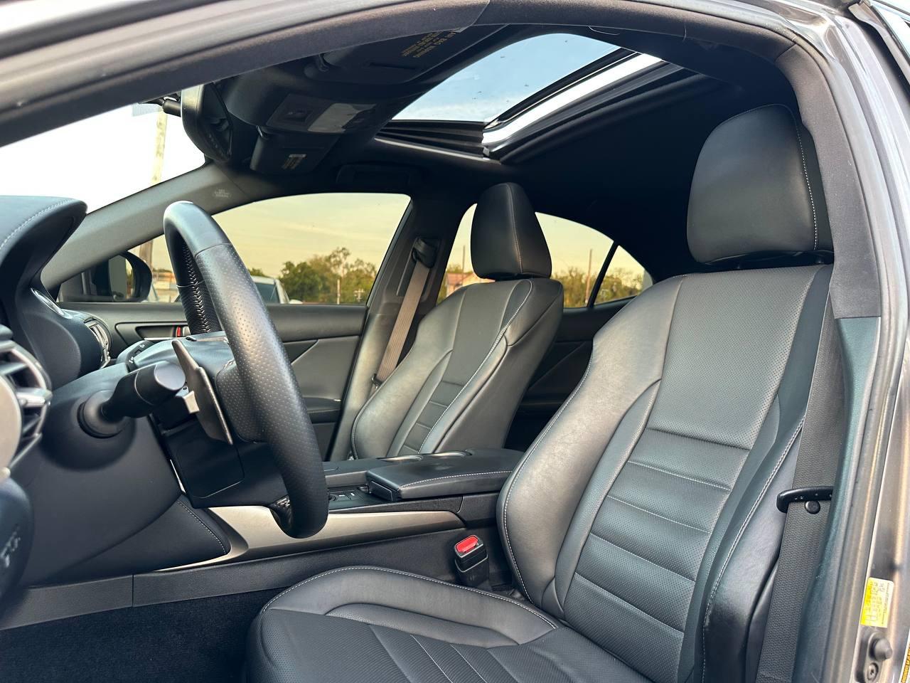 Lexus IS 350 RWD 2014