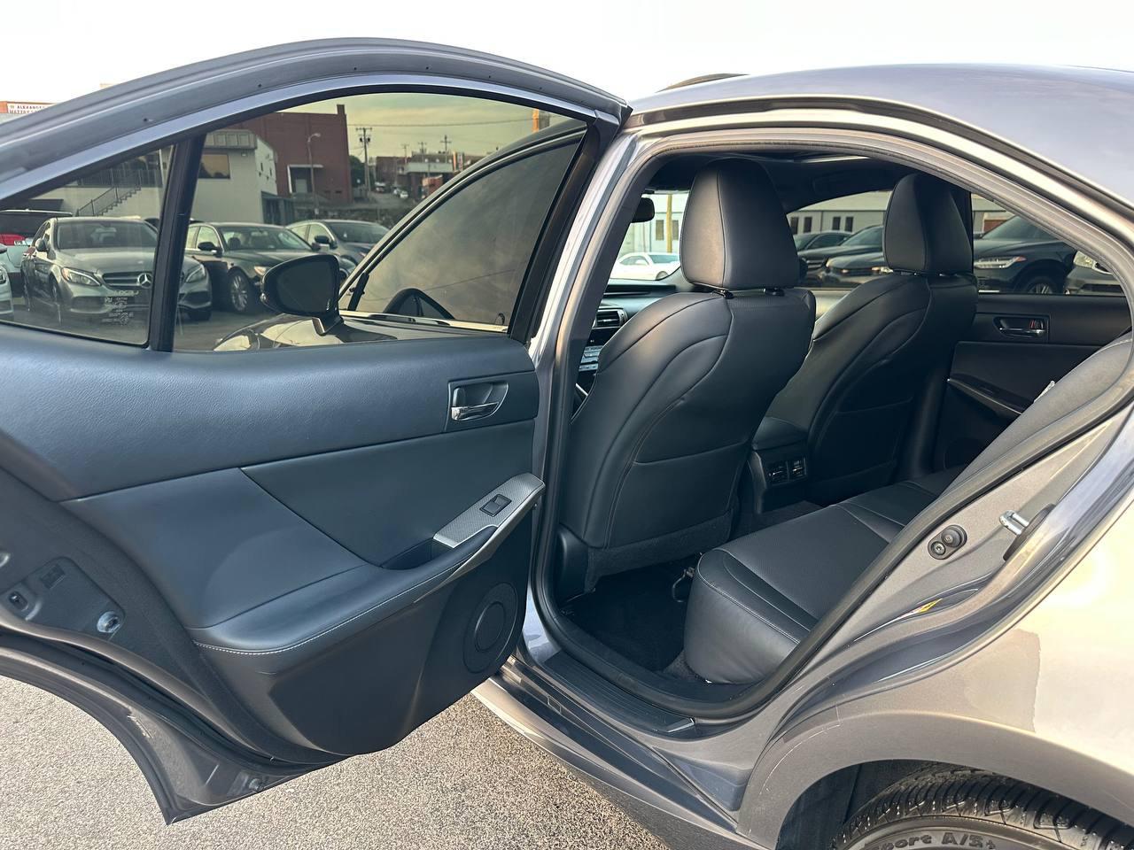 Lexus IS 350 RWD 2014