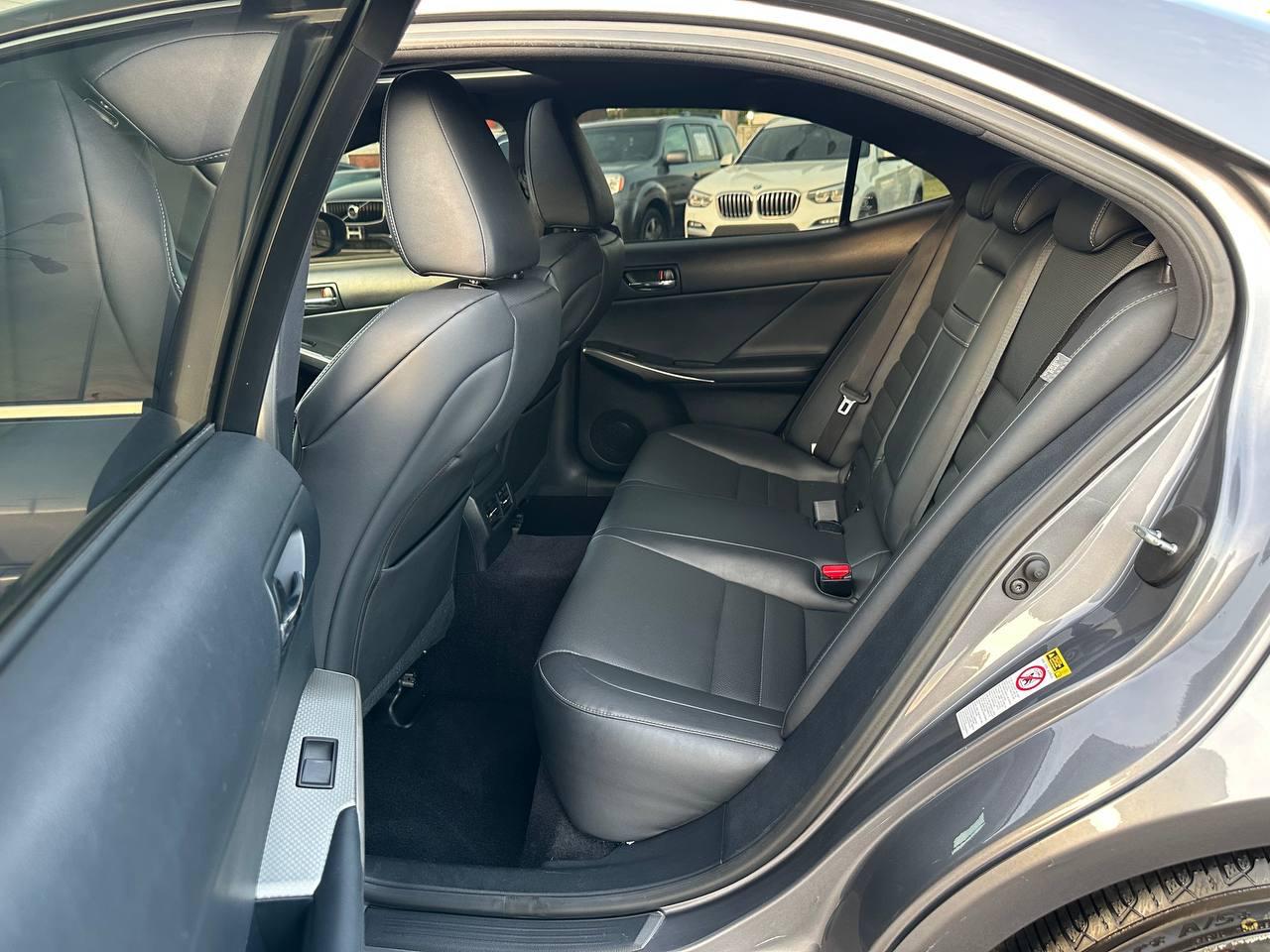 Lexus IS 350 RWD 2014