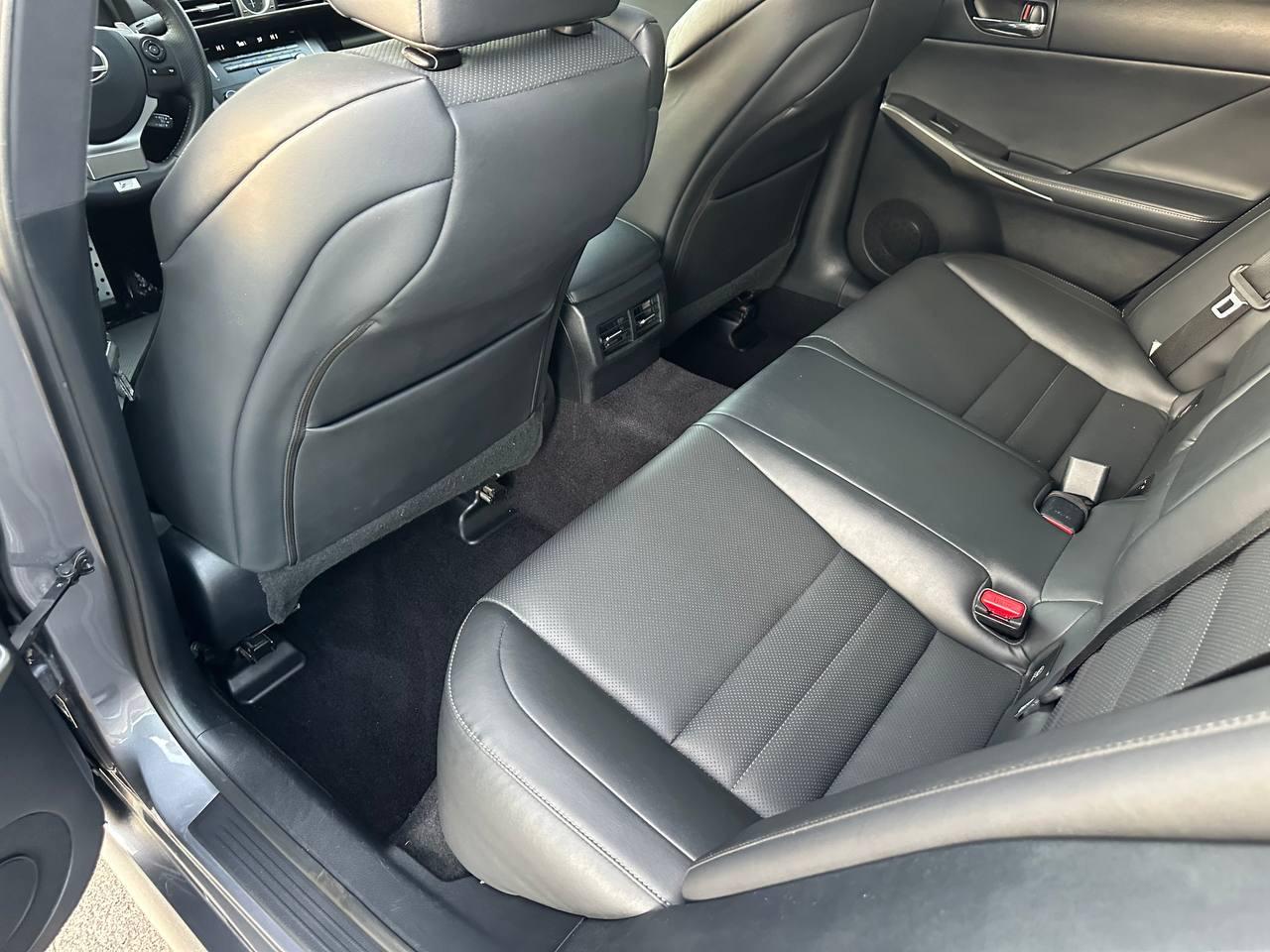 Lexus IS 350 RWD 2014