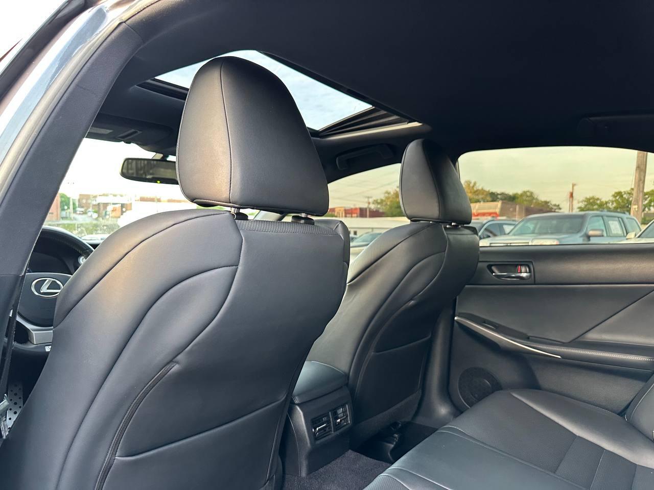 Lexus IS 350 RWD 2014