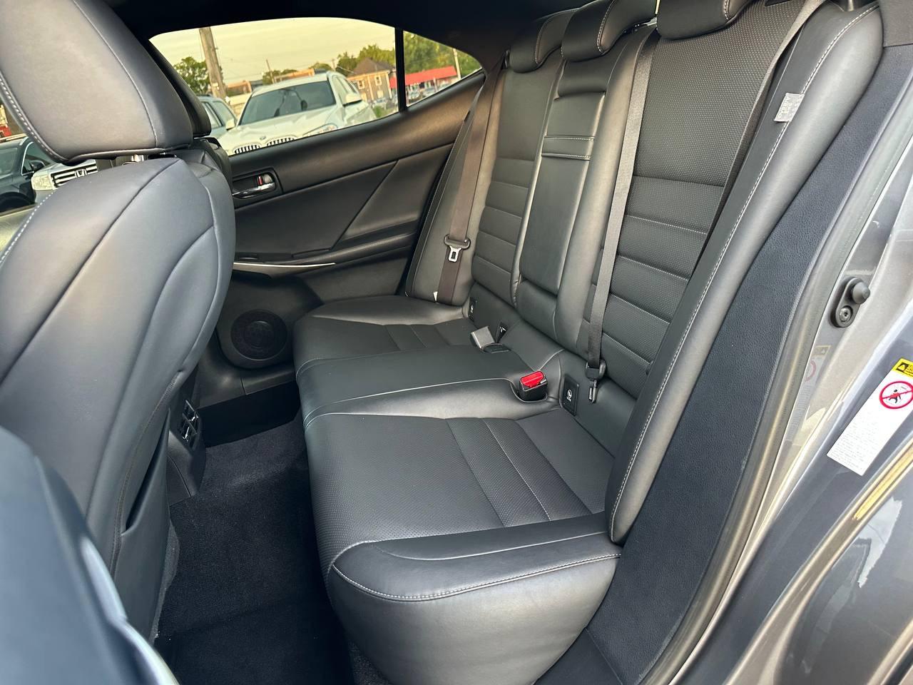 Lexus IS 350 RWD 2014