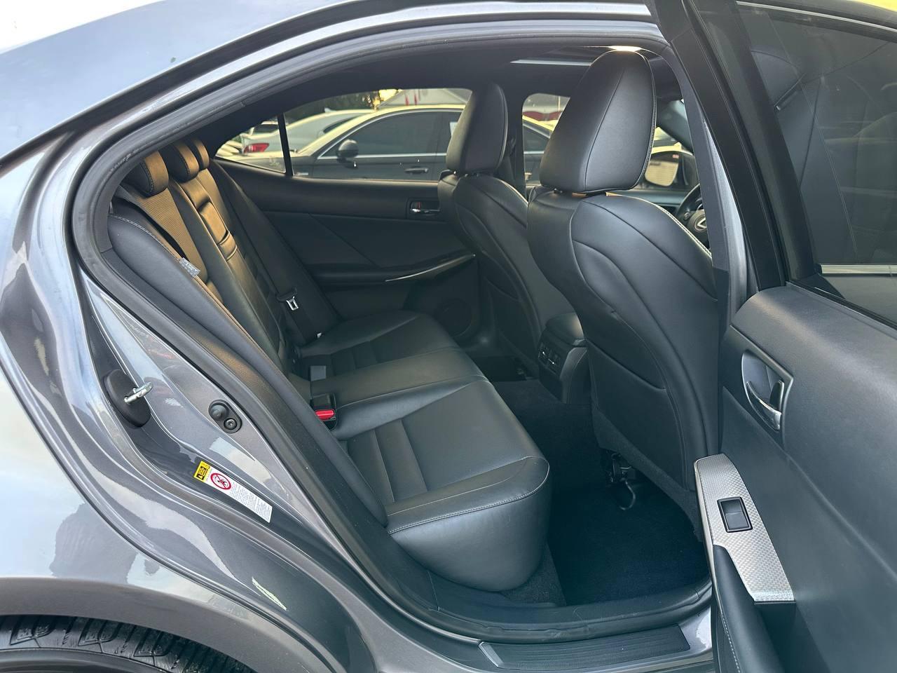 Lexus IS 350 RWD 2014