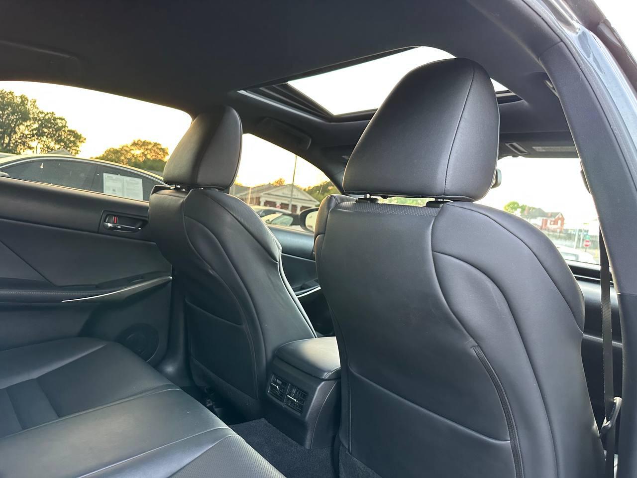 Lexus IS 350 RWD 2014