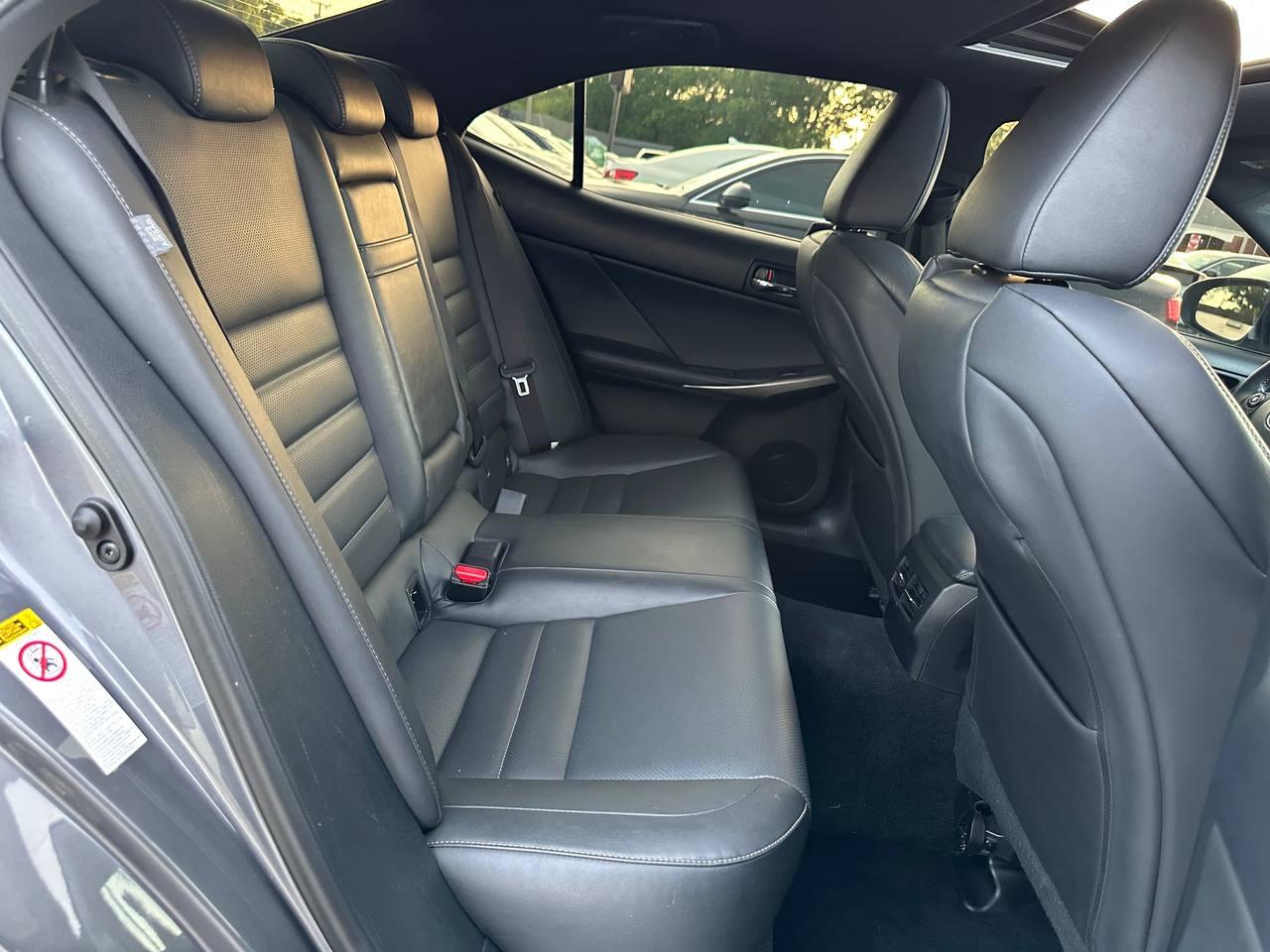 Lexus IS 350 RWD 2014