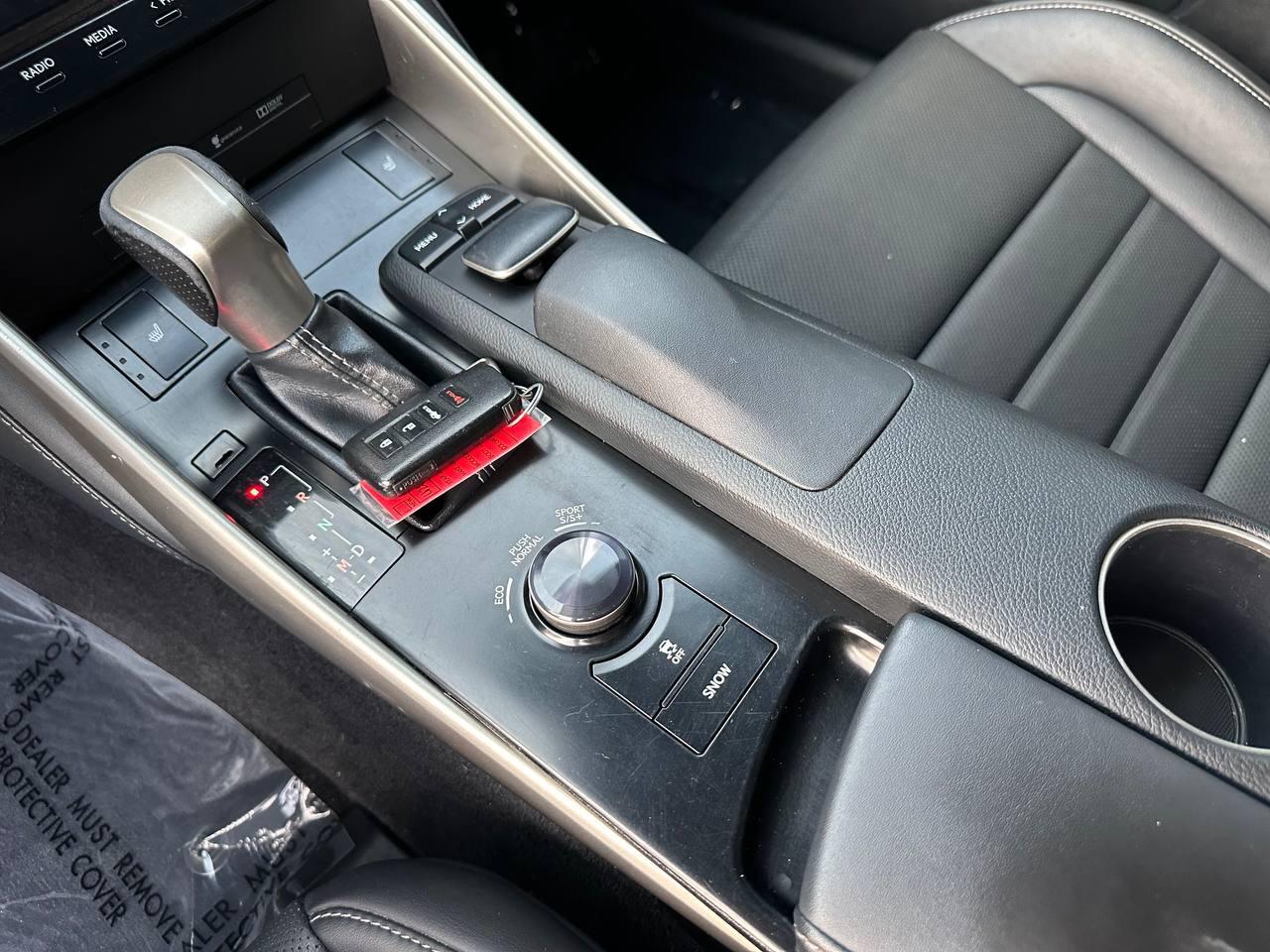 Lexus IS 350 RWD 2014