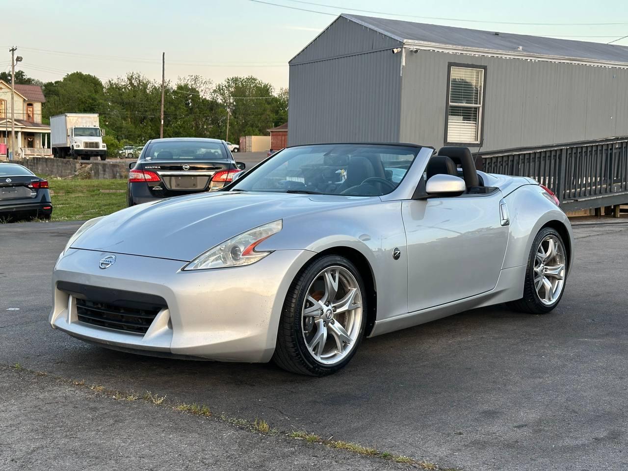 Nissan Z 370Z Touring Roadster 2012