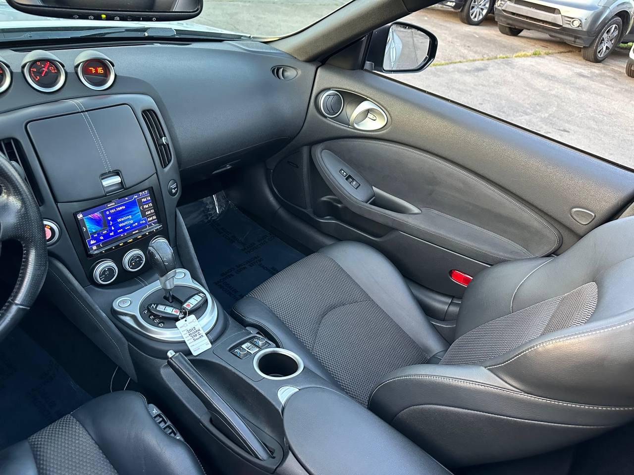 Nissan Z 370Z Touring Roadster 2012