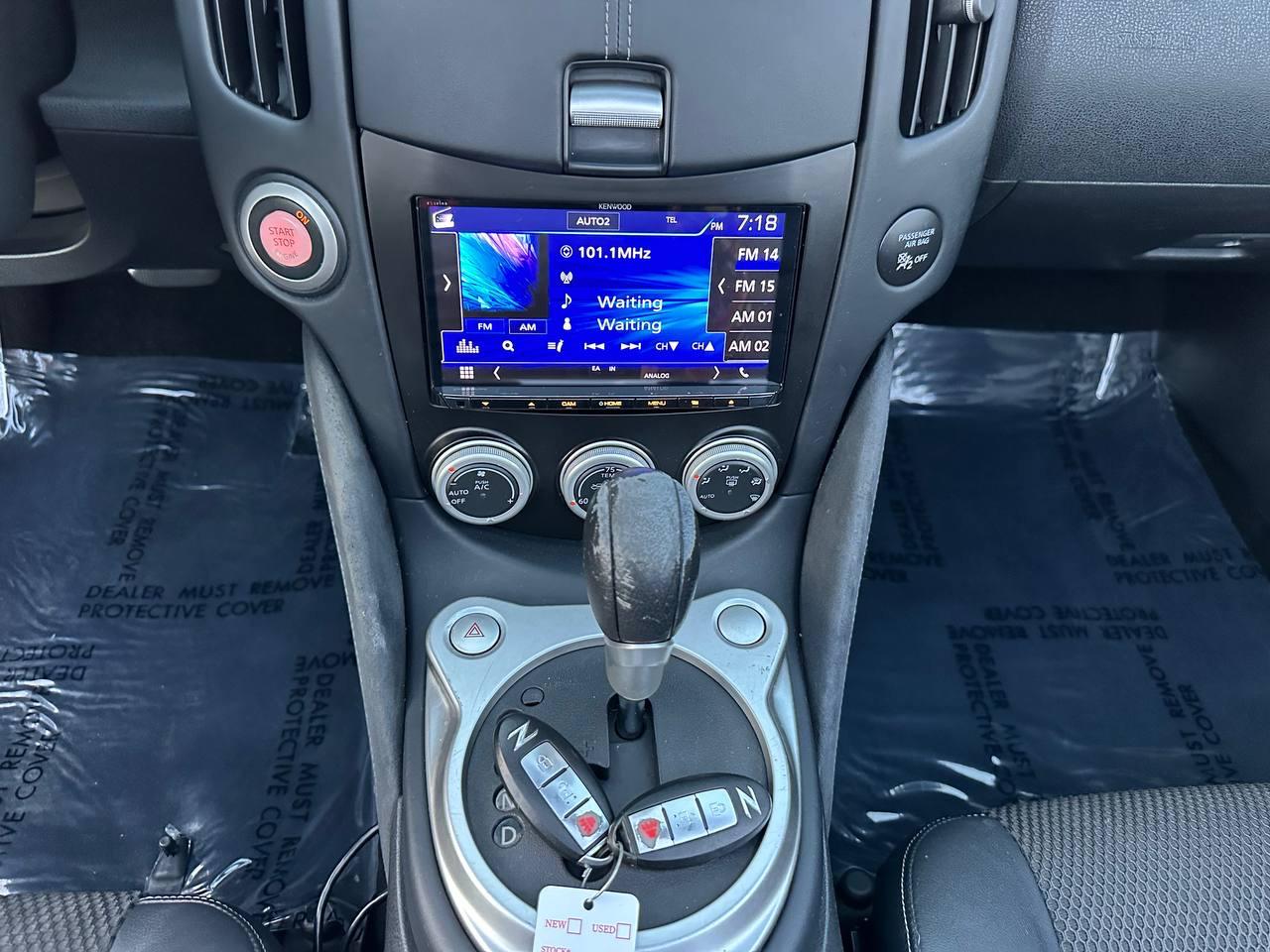 Nissan Z 370Z Touring Roadster 2012