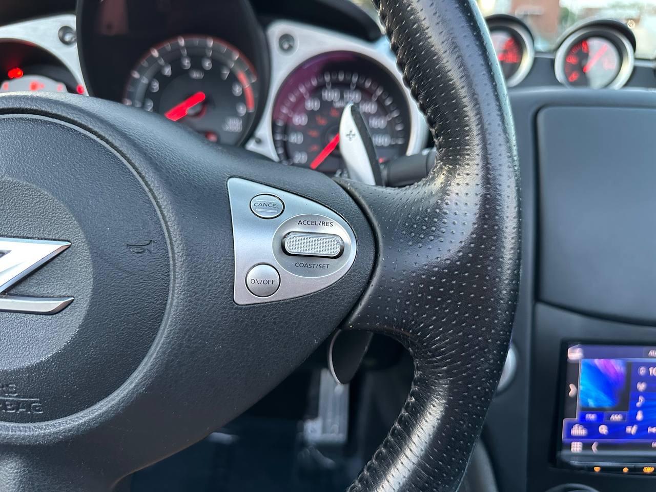 Nissan Z 370Z Touring Roadster 2012