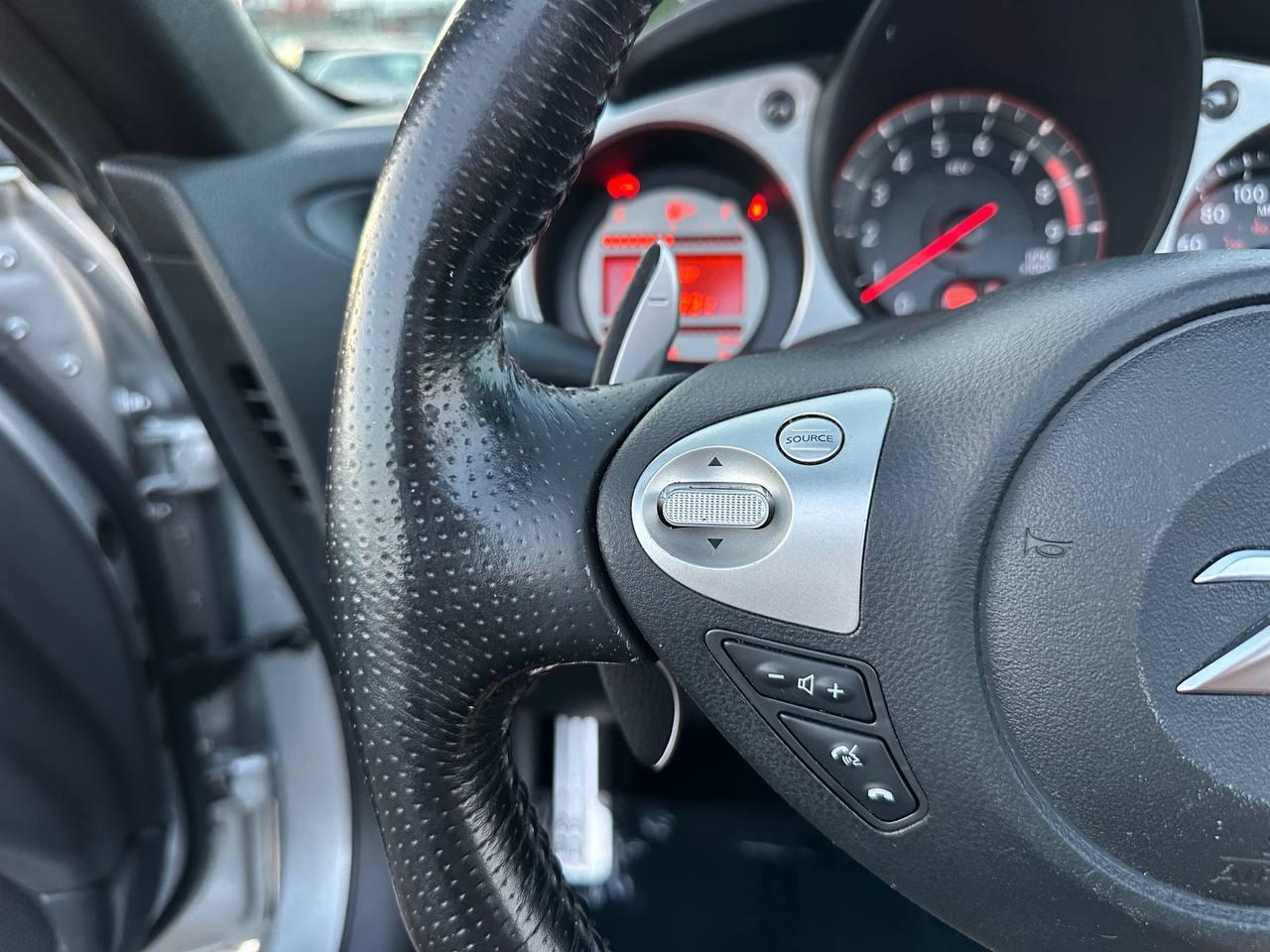 Nissan Z 370Z Touring Roadster 2012