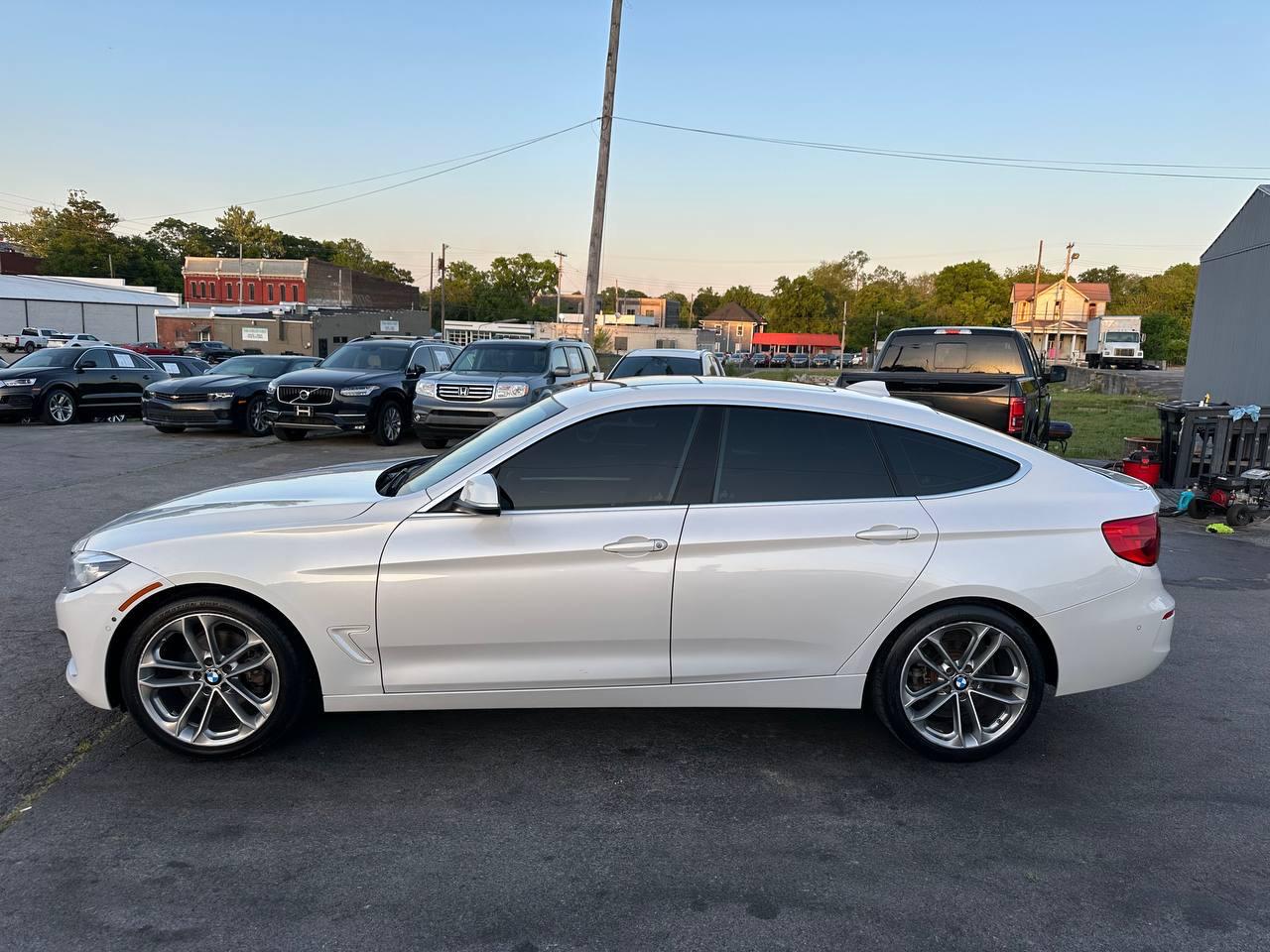 BMW 3-Series Gran Turismo 330i xDrive 2018