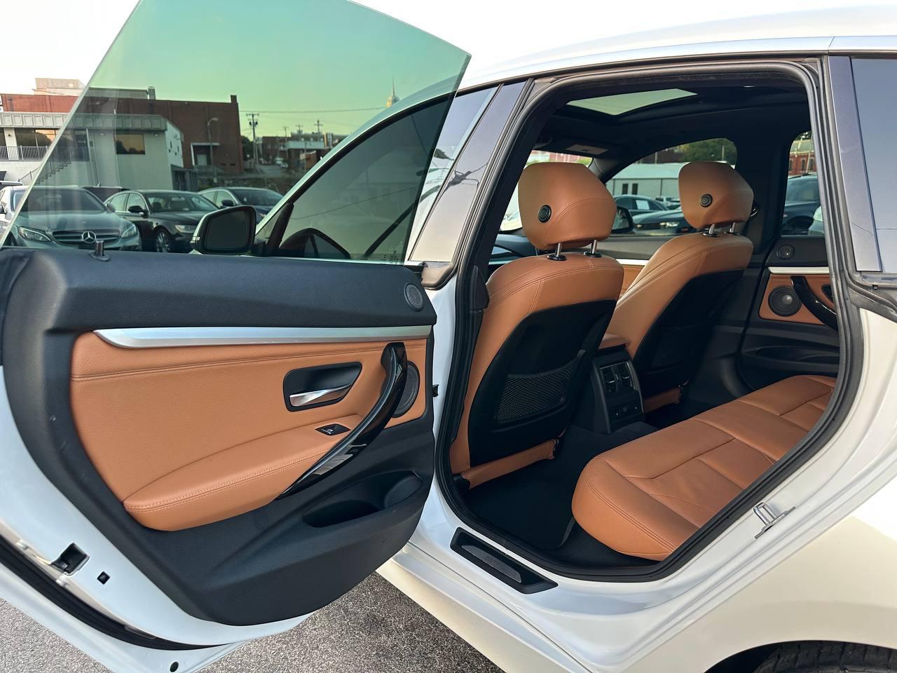 BMW 3-Series Gran Turismo 330i xDrive 2018