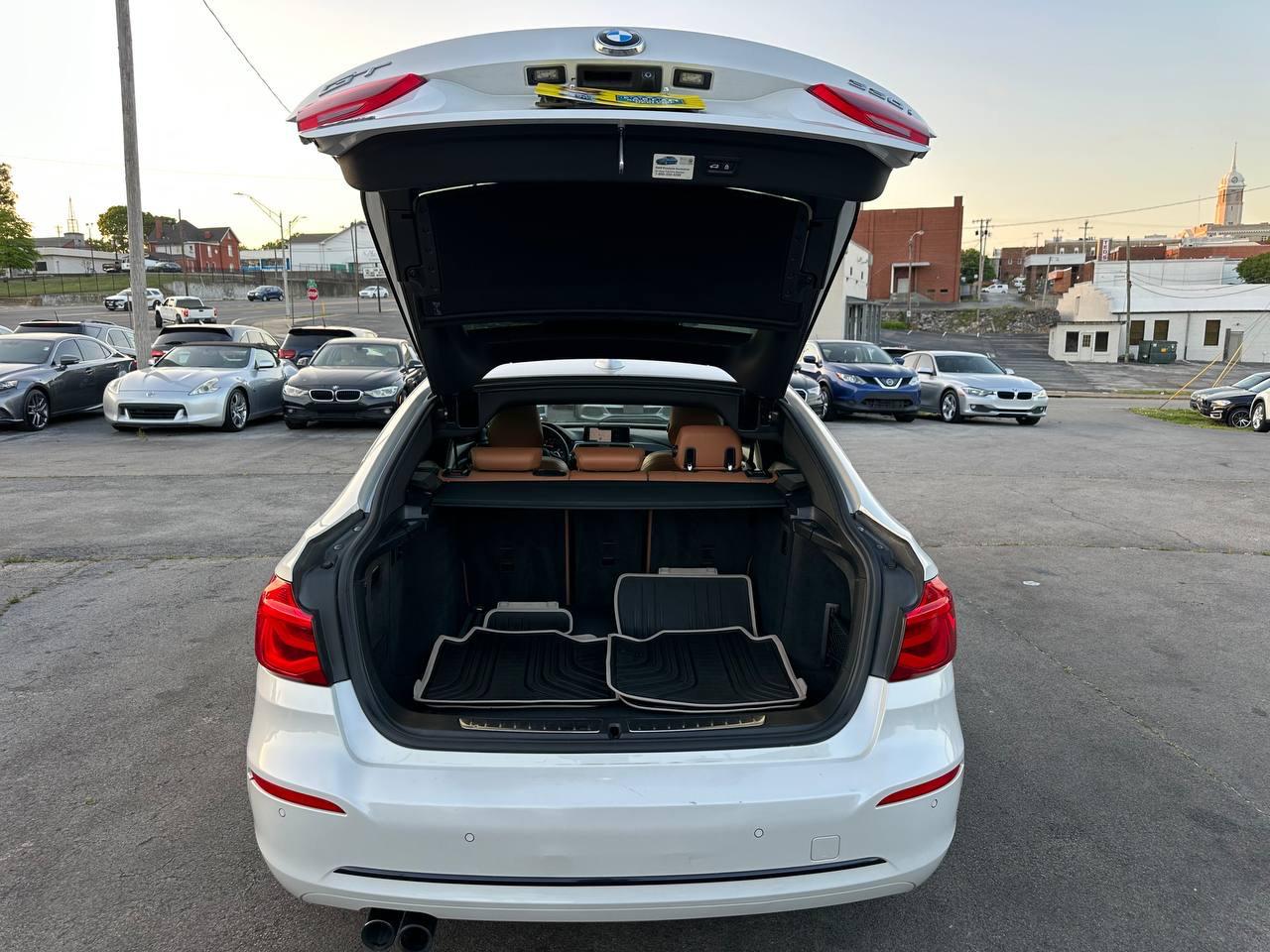 BMW 3-Series Gran Turismo 330i xDrive 2018