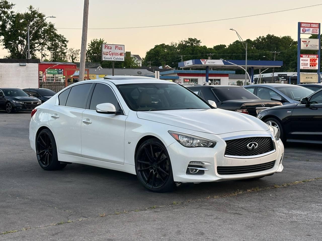 Infiniti Q50 Premium 2015