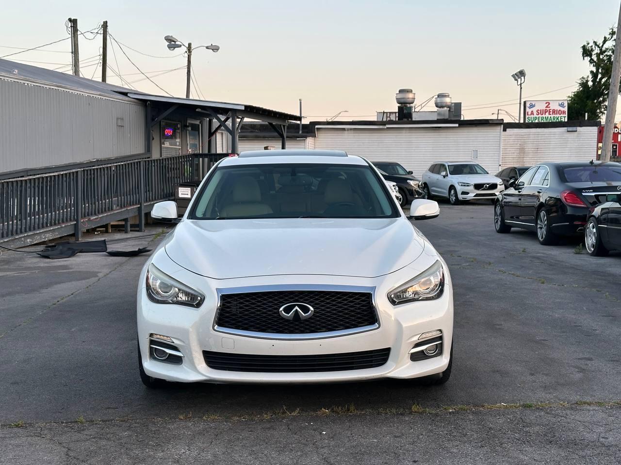 Infiniti Q50 Premium 2015