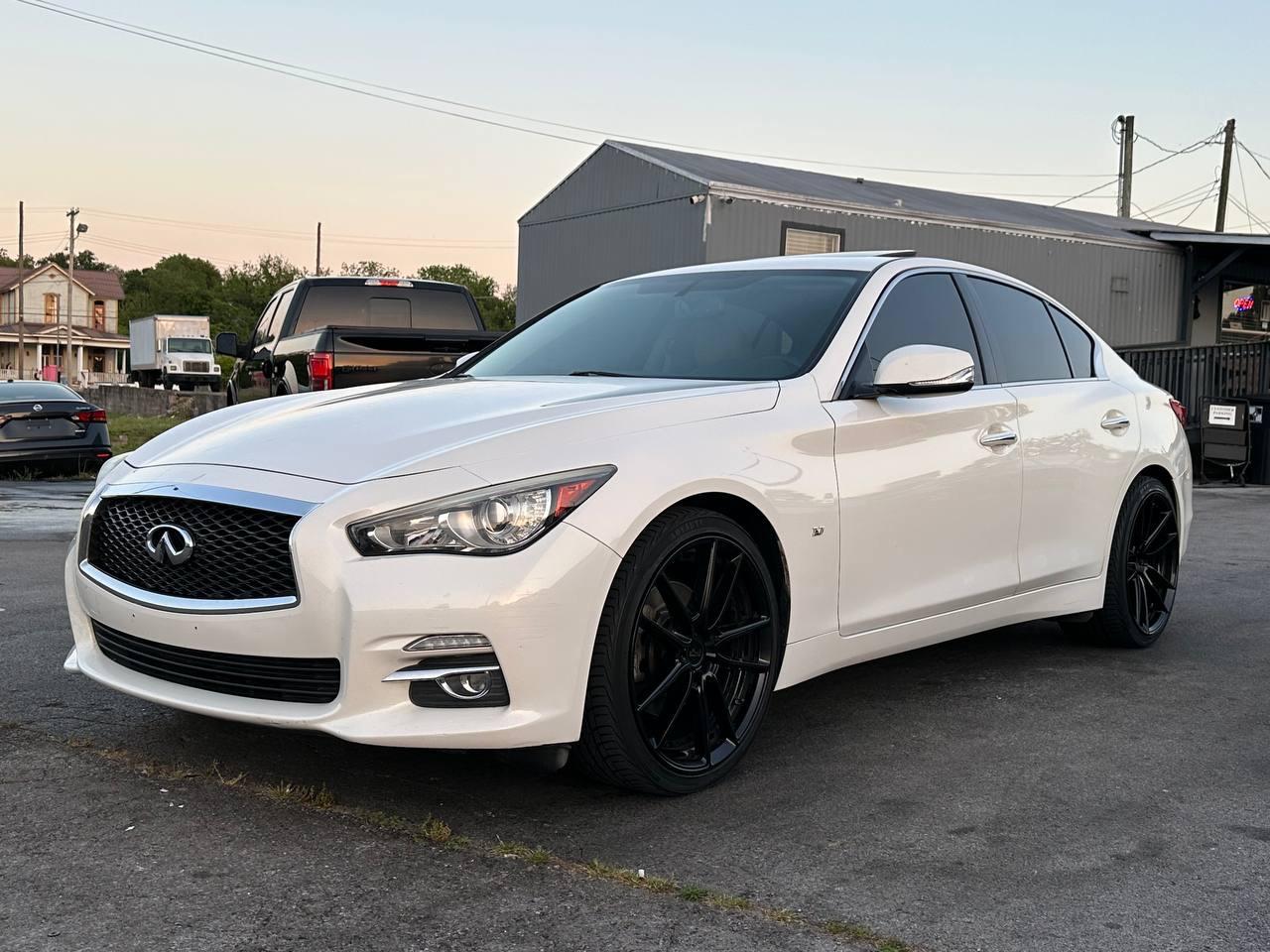 Infiniti Q50 Premium 2015