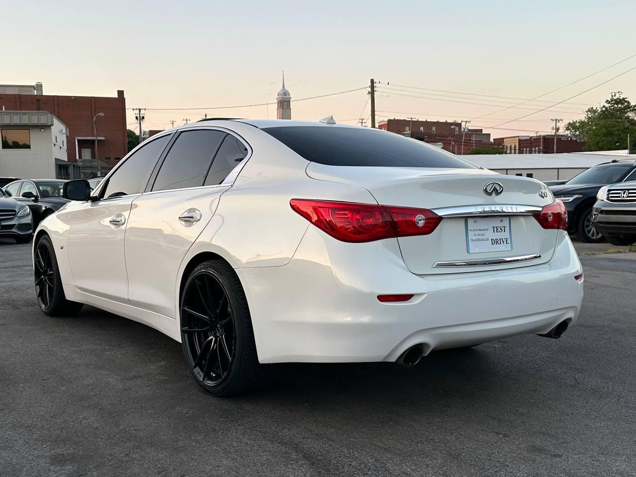 Infiniti Q50 Premium 2015