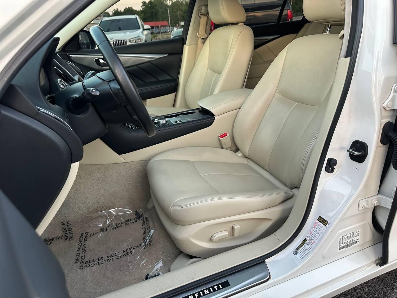 Infiniti Q50 Premium 2015